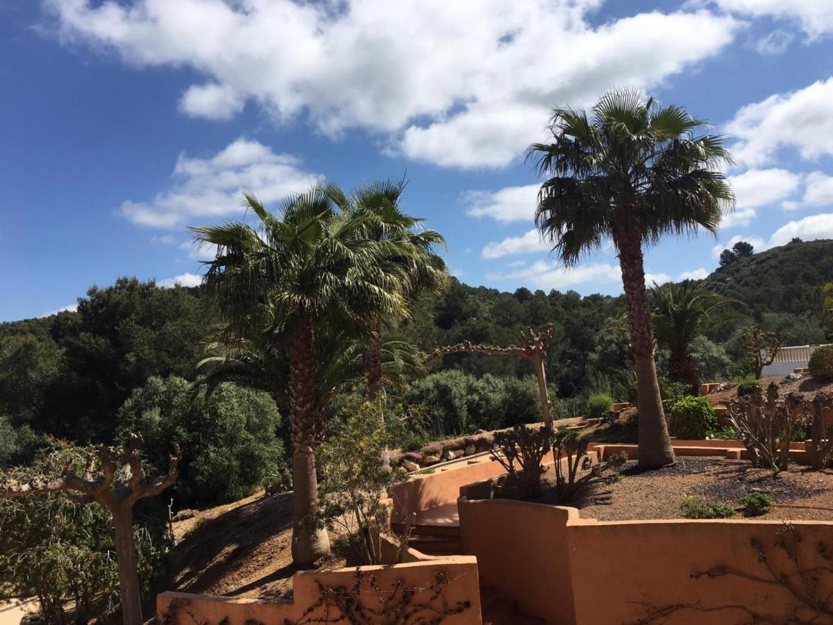 Son Bou By The Sea; Home With A Private Garden Buitenkant foto